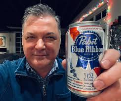 Who's ready to say GOODBYE 2020 and HELLO 2021?! Buzz & Ania will be  ringing in the New Year with subscribers from all over North America and  they'd love to see your