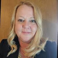 Shelly Muse's Instagram, Twitter & Facebook