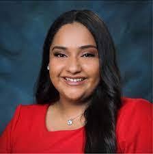 Dara Haas's Instagram, Twitter & Facebook