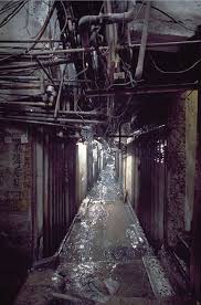 You Wake Up In An Empty Room Must Loot Room And You Must Find Your Way Out Of The Maze Kowloon Walled City City Walled City