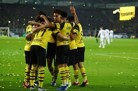 As cores do clube são pretas e amarelas, dando ao clube. Borussia Dortmund Gegen Borussia Monchengladbach Bvb Zuruck Auf Kurs Verfolger Gladbach Unterliegt Fussball Stuttgarter Nachrichten