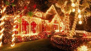 Einfarbige und dezente weihnachtsbeleuchtung am haus ist angenehm für das auge und alle stilvoll geformte und außergewöhnliche objekte machen die weihnachtsbeleuchtung an deinem. Usa Weihnachtsbeleuchtung Verbraucht Mehr Strom Als Ganz Athiopien