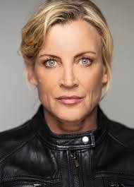 Jana Lee's Instagram, Twitter & Facebook