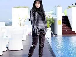 Temukan gambar stok hijab beresolusi hd dan jutaan foto, ilustrasi. Tomboy Hijabi Model Pakaian Hijab Model Pakaian Pakaian Tomboy