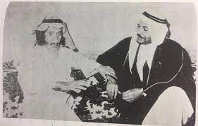 سنتكلم اليوم عن الأمير محمد بن سلمان بن عبد العزيز آل سعود ، ولد في الرياض بالسعودية في الواحد والثلاثون من شهر أغسطس عام 1985م وعمره 33 عام، هو ابن الملك سلمان بن عبد العزيز آل سعود والأميرة فهدة بنت فلاح بن سلطان آل حثلين. Ø¹Ø¨Ø¯Ø§Ù„Ù„Ù‡ Ø£Ø¨Ø§ Ø§Ù„Ø®ÙŠÙ„ On Twitter Ø§Ù„Ø£Ù…ÙŠØ± Ø³Ù„Ù…Ø§Ù† Ø¨Ù† Ù…Ø­Ù…Ø¯ ØºØ²Ù„Ø§Ù† Ø¨Ù† Ø³Ø¹ÙˆØ¯ Ø¨Ù† Ø§Ù„Ø¥Ù…Ø§Ù… ÙÙŠØµÙ„ Ø±Ø­Ù…Ù‡ Ø§Ù„Ù„Ù‡ ÙˆØ¹Ù„Ù‰ ÙŠØ³Ø§Ø±Ù‡ Ø§Ù„Ø£Ø³ØªØ§Ø° Ø§Ù„Ø£Ø¯ÙŠØ¨ Ø§Ù„Ø´Ø§Ø¹Ø± ÙÙ‡Ø¯ Ø§Ù„Ù…Ø§Ø±Ùƒ Ø±Ø­Ù…Ù‡ Ø§Ù„Ù„Ù‡ Https T Co 9m3qmxmwdt