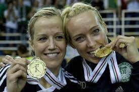 Katrine lunde (născută la 30 martie 1980) este o portară de handbal norvegiană pentru vipers kristiansand și echipa națională norvegiană. Katrine Lunde Haraldsen 24 Hu