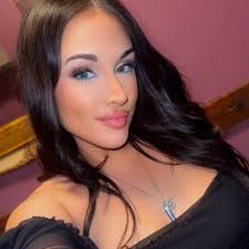 Annah Olivia Armstrong (@annah.armstrong) • Facebook