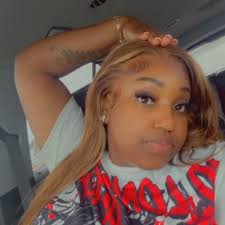 Tasha Hendrix (@prettyandspody)