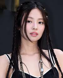 BLACKPINK JENNIE (@official_jenniekim) • Instagram photos and videos