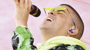 Como era de esperarse, bad bunny rápidamente se convirtió en tendencia en redes sociales, pues nadie se esperaba que el intérprete urbano iba a apoderarse de las calles de la gran manzana de una manera tan peculiar, por lo que las reacciones no se hicieron esperar. Bad Bunny Se Retira De La Musica Esto Es Lo Que Se Sabe Tras Su Nuevo