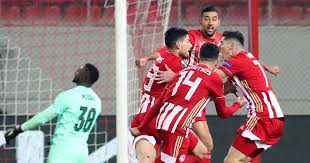 Pronunție de jan van halst cu și mai mult de jan van halst. Live Europees Avontuur Van Psv Ten Einde Na Late Goal Van Olympiakos Gesloten Voetbalprimeur Nl