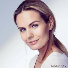 Mary Kay Volu -Firm Advanced Lifting Serum. Makeup