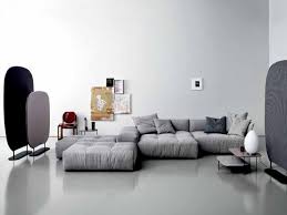 Sofa Grau Design Das Stuck Das Nicht In Ihrem Wohnzimmer Verpassen Kann Homedesign Designer Couch Wohnen Couch Grau Wohnzimmer