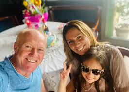 Erika miklósa and the franz liszt chamber orchestra 2010 conducted by: Miklosa Erika Megmutatta Ritkan Latott Kislanyat A Hateves Biborkat Ripost