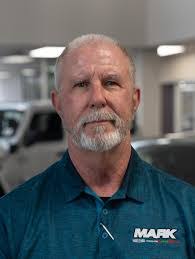 Otis Riggs's Instagram, Twitter & Facebook