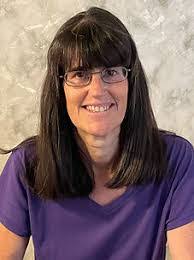 Lori Demoss's Instagram, Twitter & Facebook