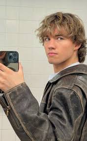 Kate Clawson (cec2019)