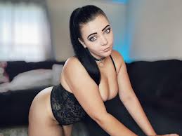 Do guys like tall (58) thick white girls? : rthickwhitegirls