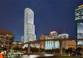 ¡conoce las mejores atracciones de miami! Miami Tower Brickell Avenue Downtown Miami Br Florida United States Of America 1980 1987 Jose Miguel Hernandez Hernandez Www Jmhdezhdez Com