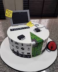 Funny 40th Birthday Cake Ideas For Husband Good Morning Lagos A Re Make Of A Cake For A Computer Programmer On His 40th Birthday Celebr Computer Cake Funny Birthday Cakes Birthday Cakes For Men