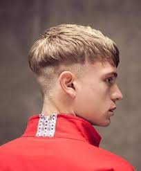 In this haircut, the sides this haircut involves the hair is cut like a bowl, all around the face. 45 Bowl Haircut Ideas That Are Actually Astonishingly Good Menhairstylist Com