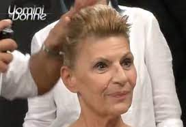 La prima puntata è stata piena di momenti sorprendenti. Gemma La Dama Di Uomini E Donne Nella Sua Prima Apparizione Televisiva Foto