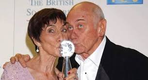 EastEnders cast 'absolutely heartbroken' after death of veteran Bardon