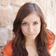 Leanne Oakes's Instagram, Twitter & Facebook