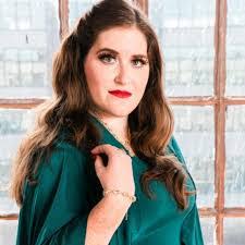 Maria Ferrell's Instagram, Twitter & Facebook