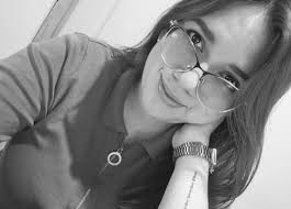 Walk in the room And I'm glowing like a million fireflies Mmm A diamond  Don't glitter half as much as my body tonight