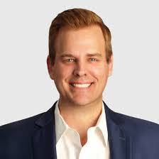 Kris Lowry's Instagram, Twitter & Facebook