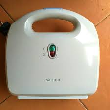 .bisa membeli pemanggang roti yang juga berbahan stainless steel, seperti philips toaster hd4825 yang memiliki desain minimalis berbahan baja anti karat. Pemanggang Roti Listrik Merk Philips Perabotan Rumah Di Carousell