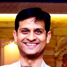 How Mentoring Others Can Benefit Database Engineers