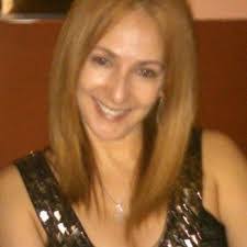 Damaris Muniz's Instagram, Twitter & Facebook