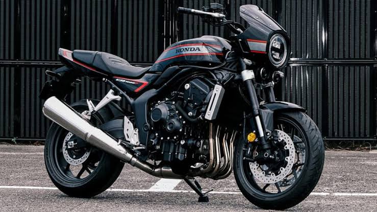 Honda CB1000F: nueva versión negra, plata y roja con cupolino | Moto1Pro