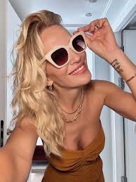 Luisana Lopilato added a new photo.