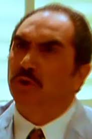 Reparto de Pies grandes (película 1975). Dirigida por Steno