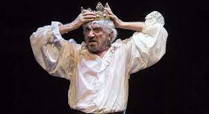 Ieri sera, 30 giugno 2021, apriva la stagione teatrale del neonominato gigi proietti globe theatre silvano toti. Gigi Proietti Morto Ecco I Suoi Versacci Roma Il Teatro E Il Calcio I Suoi Cavalli Di Battaglia