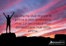 Raccolta di aforismi, frasi e proverbi sulla capanna, intesa sia come umile abitazione, sia come piccola costruzione fatta di frasche, canne o paglia, per ricovero o abitazione di persone o di bestiame. Proverbi Cinesi Le Piu Belle Frasi Di Saggezza Aforisticamente