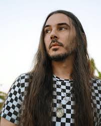 Linda tarde, family. Aquí un par de #portraits que me tiró @jani.sanchez 📸  🤟✨