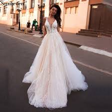 Ein dünner gürtel auf taillenhöhe bringt einen formschönen akzent. Smileven Eine Linie Hochzeit Kleid Glitter Boho Brautkleider V Ausschnitt Arabisch Vestido De Noiva Hochzeit Kleider Fur Madchen Nach Mass Brautkleider Aliexpress