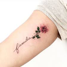 Mit Dem Wort Eine Richtung Statt Einer Familie Ohringe Small Shoulder Tattoos Tattoos For Daughters Trendy Tattoos