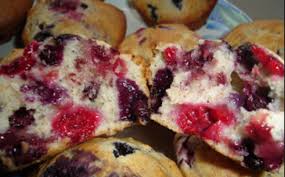 Recette Muffins Aux Petits Fruits Style Tim Horton Fruit Muffins Recipes Food