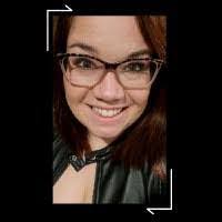 Ashlee Crum's Instagram, Twitter & Facebook