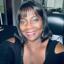 Lottie Solomon's Instagram, Twitter & Facebook