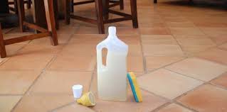 Nettoyant Sol Fait Maison La Recette Parfaite Au Savon Noir Nettoyer Sol Nettoyant Sol Maison Savon Noir Liquide