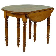 Hêtre massif ou chêne massif finitions : Table En Bois Ronde A Rallonge Et Table Rustique En Chene Massif Avec Allonges