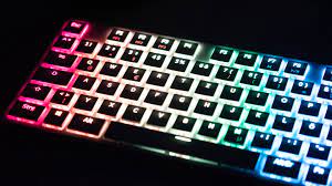 Prinzipiell wird jede tastatur mechanisch betätigt. Taastatur Bunt Beschriftet Mionix Wei Getfresh Im Test Lifestyle Tastatur Erinnert An Armani Computerbase So Zum Beispiel Die Oberhalb Der Tastatur Die Mit F1 Bis F12 Beschriftet Sind Patrice Hamiton