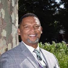 Efi Haim's Instagram, Twitter & Facebook