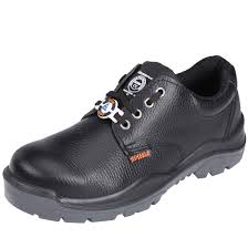 Great collection of safety shoes for men so no matter what your chosen occupation maybe or style you require we have one of the best ranges of protective safety work shoes. Acme Storm Leather Safety Shoes Black Size Acme007 43 Amazon In Industrial Scientific